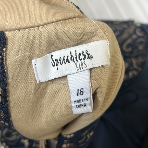 Speechless Kids | Size 16 Navy & Tan, Mesh & Pearl Elegant Formal Dress w Train - Picture 8 of 13